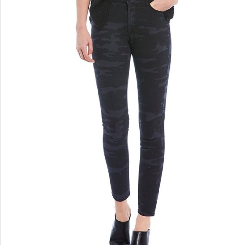 Anthro Sanctuary social ankle skinny black camo